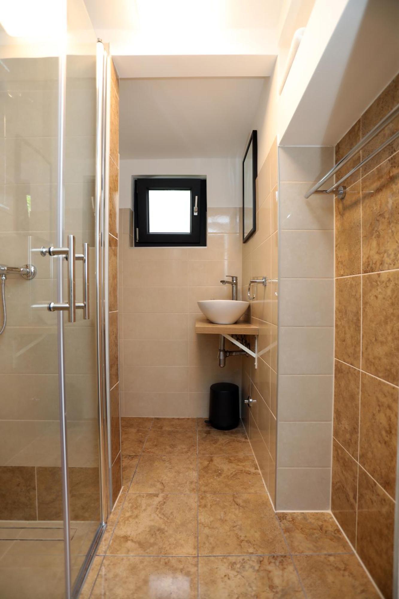 מדולין Guest House Tika מראה חיצוני תמונה
