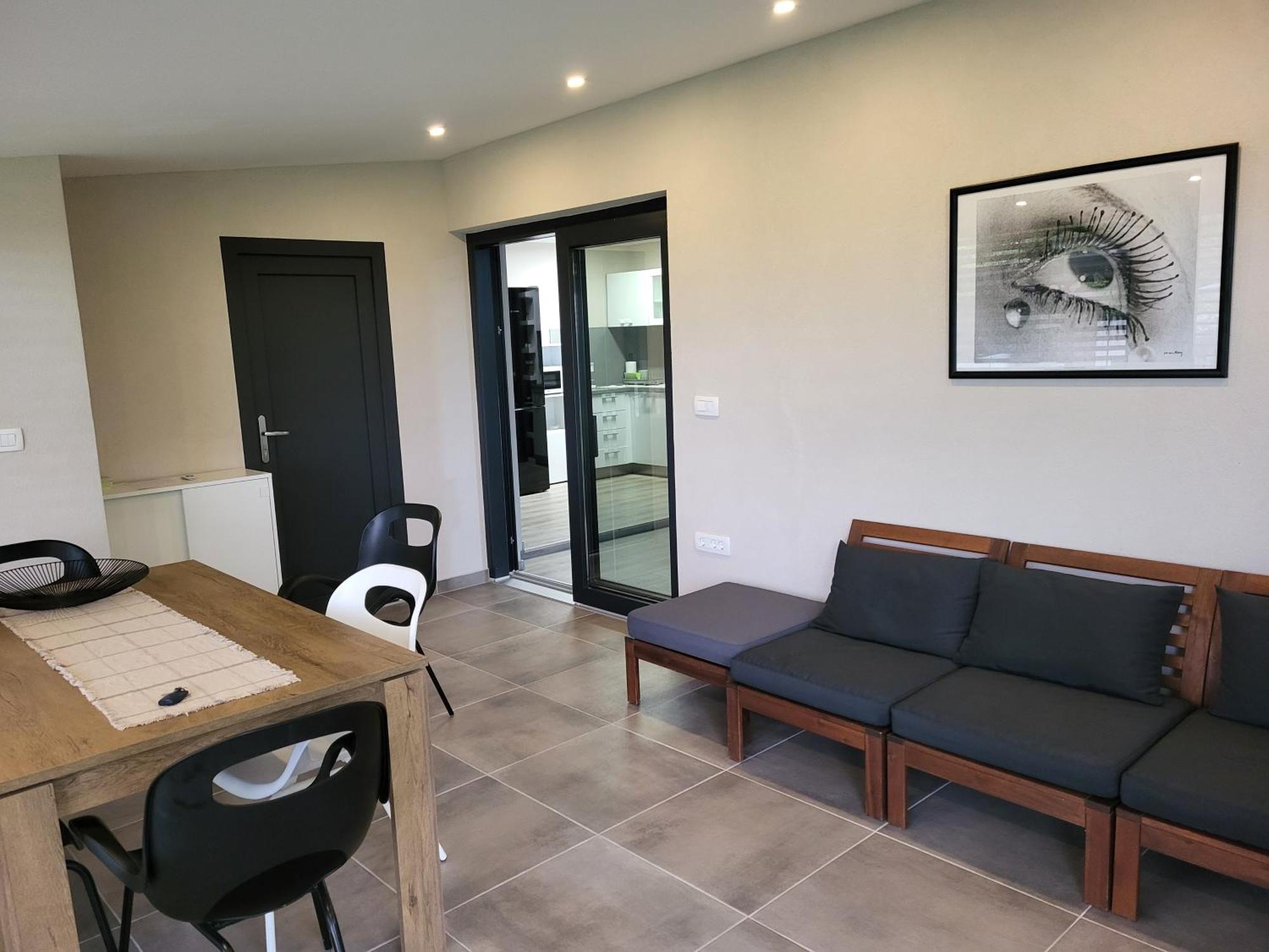 מדולין Guest House Tika מראה חיצוני תמונה
