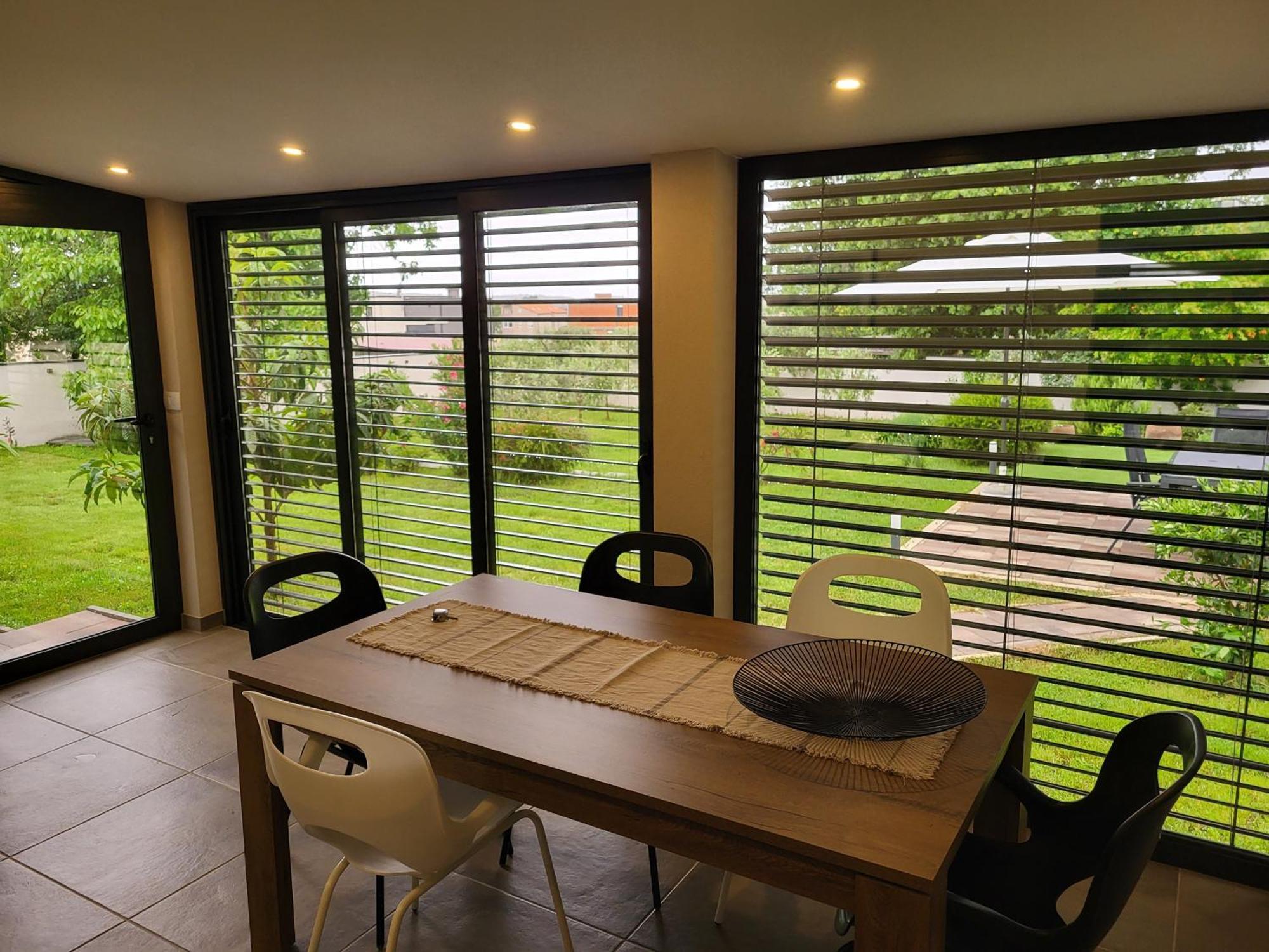 מדולין Guest House Tika חדר תמונה